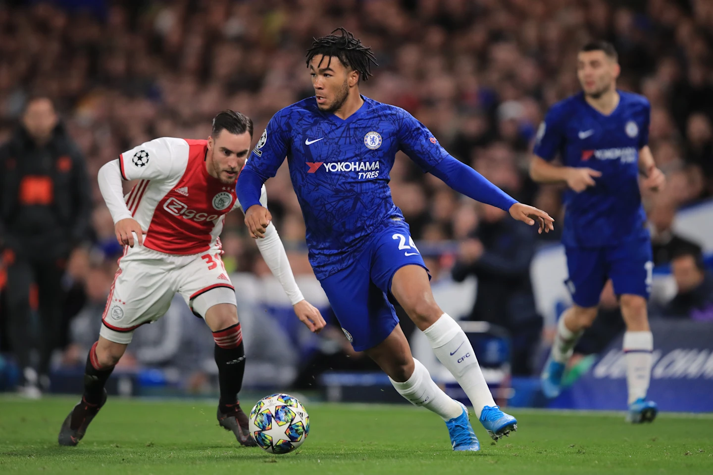 Drama Stamford Bridge: Chelsea Tundukkan Ajax 5-1 dengan Trio Pencetak Gol Remaja