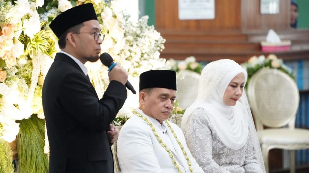 Masjid Al Azhar Jadi Saksi Pernikahan Wamenag Romo Syafi’i dan Maya Suhasni Siregar