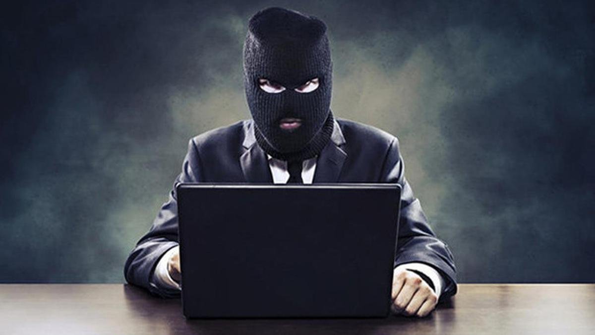 Strategi Aman Belanja Online: Hindari Penipuan Digital di Era AI