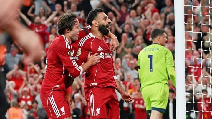 Aksi Memukau dan Momen Epik: Rekap Seru Sepak Bola Oktober 2025